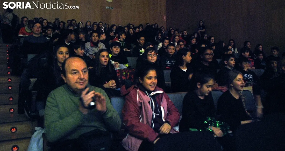 Imagen del ambiente vivido este martes en el Conservatorio. /SN
