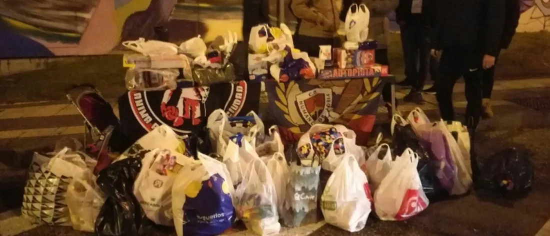 Foto 2 - El futbol deja en Soria un poso de solidaridad