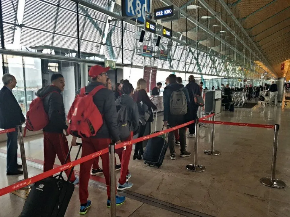 España pone rumbo a Samorin (Eslovaquia). 