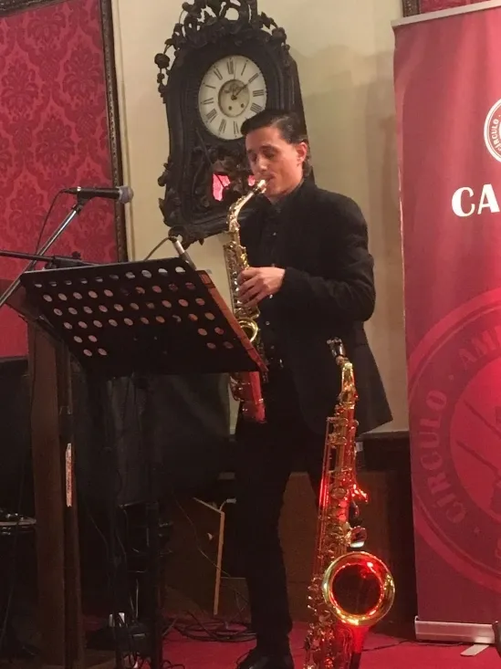 Concierto benéfico de saxofón en el Círculo de Amistad Numancia.