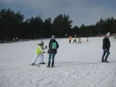 La nieve ha hecho disfrutar a grandes y pequeños