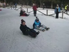 La nieve ha hecho disfrutar a grandes y pequeños