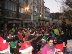Algunos de los disfraces que se han podido ver en la Carrera Popular de Navidad Puente del Canto.