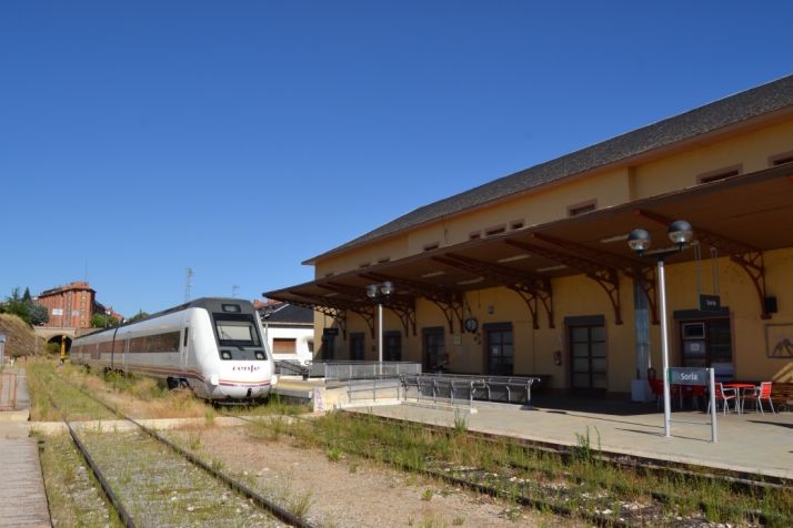 El tren Madrid-Soria: 5 horas para un recorrido de menos de 200 kilómetros. Otro nuevo retraso.
