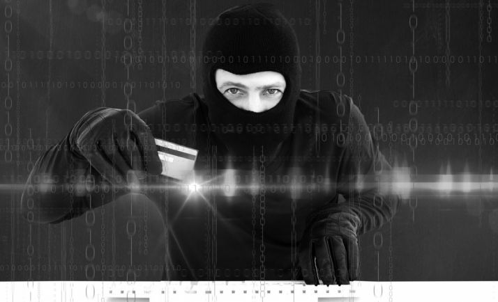 El CNP avisa a comerciantes de una nueva modalidad de robo que utiliza a falsos revisores