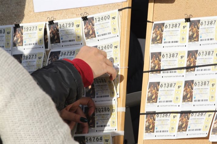 Los castellanoleoneses, los que más gastarán en el Sorteo de Naviad, con una media de 99,88 euros