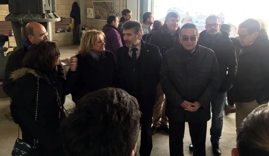 Una imagen de la visita de los senadores.