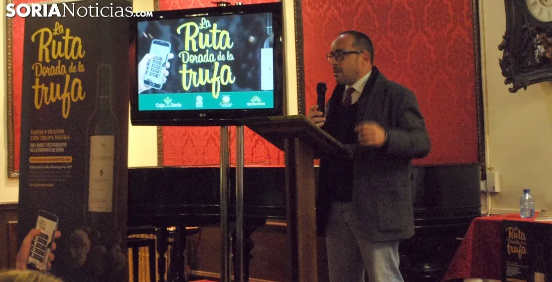 Foto 2 - La trufa negra rinde su reconocimiento a Carlos de Pablo, de Casa Vallecas 