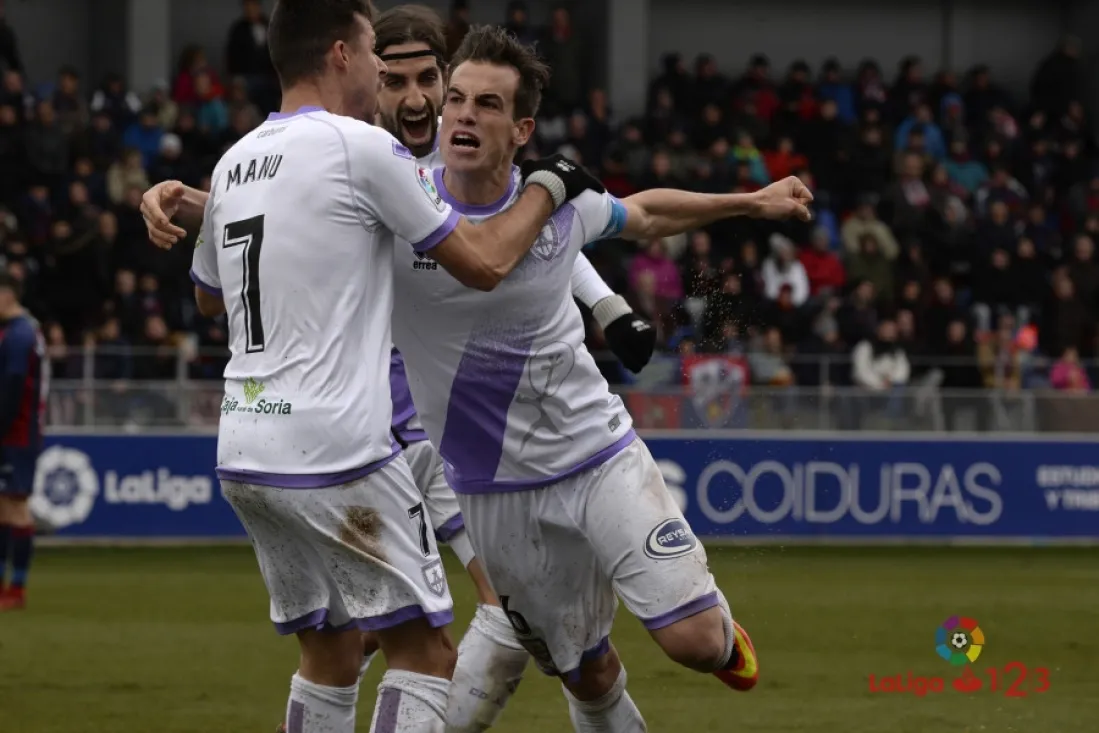 Íñigo clebra el gol del empate a 1. LFP