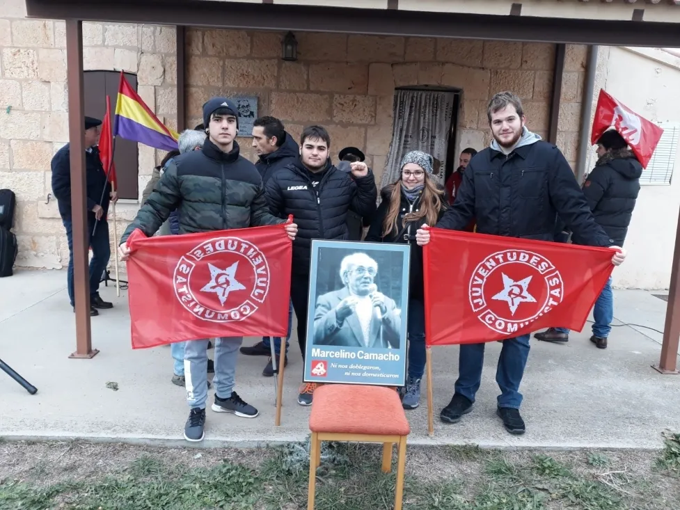 Foto 2 - CC.OO. recuerda la figura de Marcelino Camacho en su casa de La Rasa