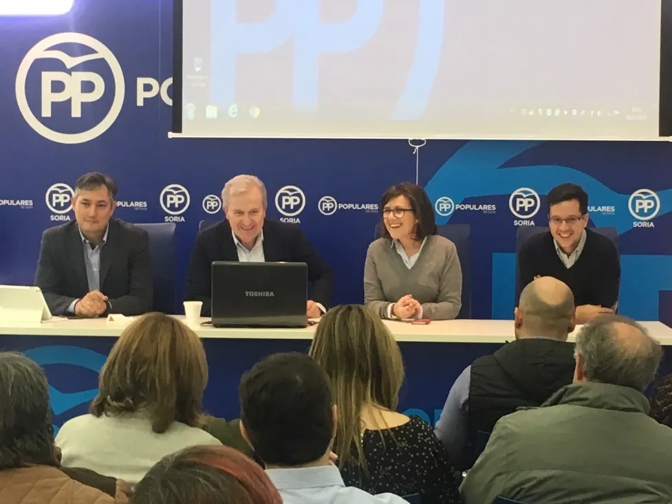 Foto 2 - Del R&iacute;o y P&eacute;rez Pastor intervienen en la Escuela de formaci&oacute;n del PP de Soria