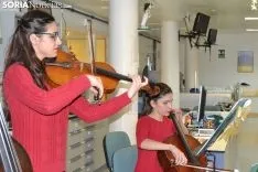 Las hermanas Asensio López durante 'Corcheas de Sutura' 2017.