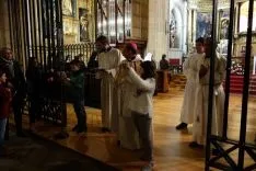 Foto 4 - 400 ni&ntilde;os claman por la paz en Soria