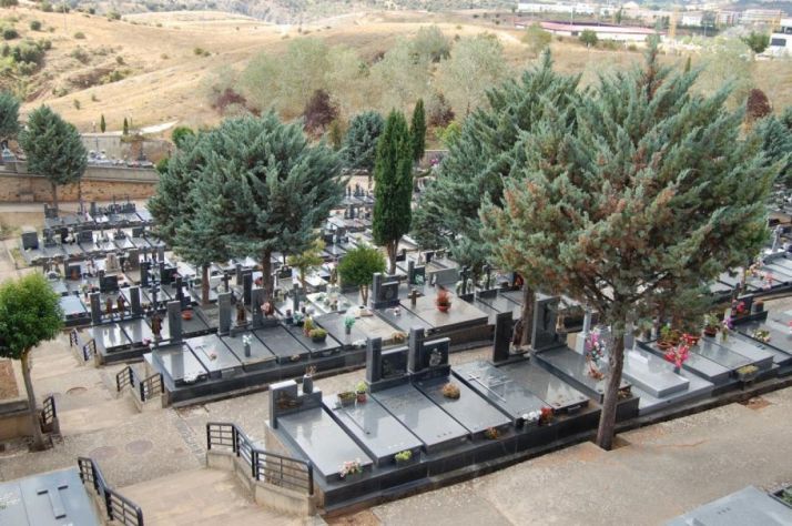 Imágenes del interior del Cementerio Municipal de Soria. 