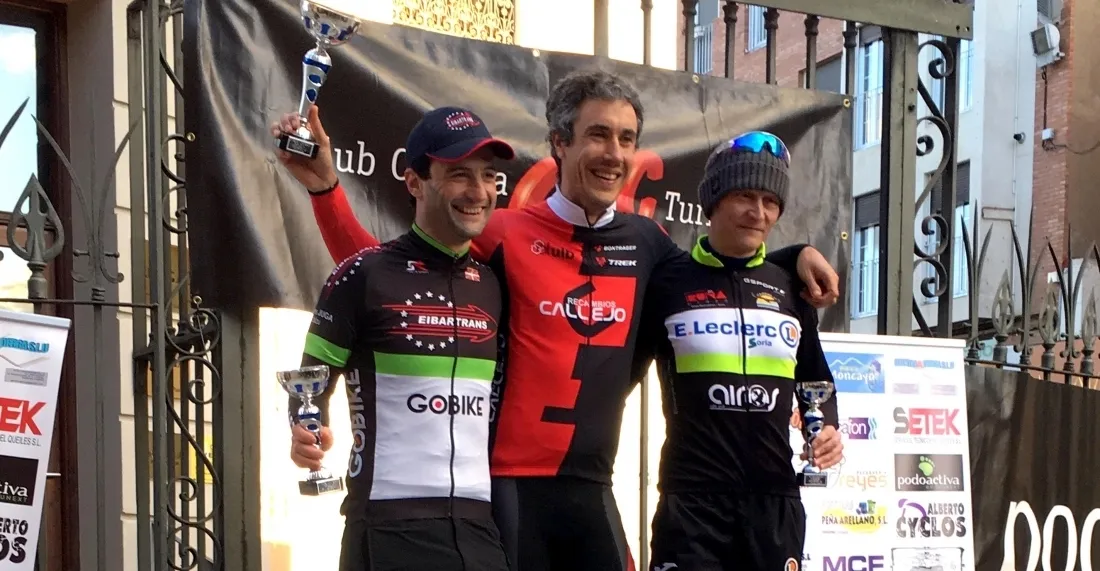 Pirmer podio en Tarazona del E.Leclerc Soria Cycling Team. 