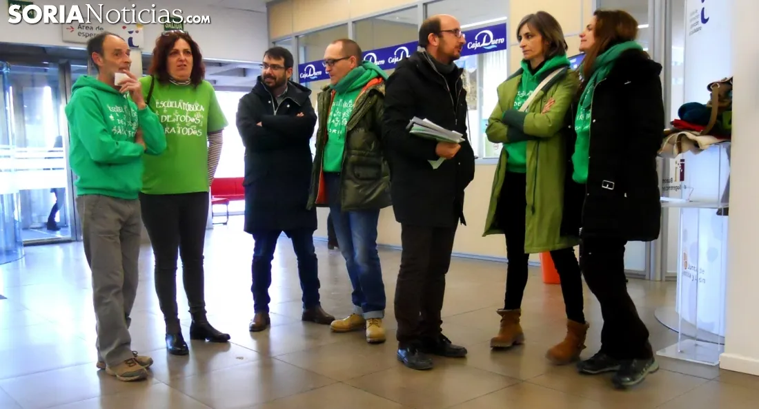 Miembros de la plataforma este martes. /SN
