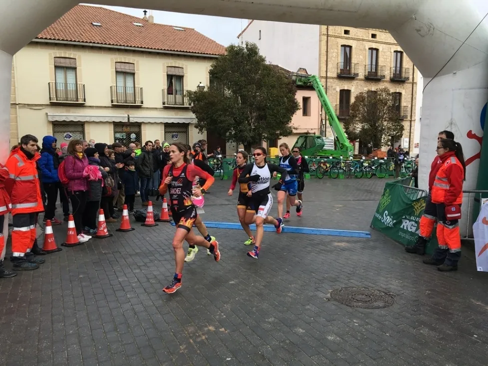 Imágenes de la competición de duatlón de Berlanga. /FedeTriatlonCyl