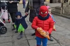 Desfile de Cabezudos en el Viernes de Carnaval soriano.
