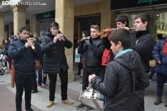 Desfile de Cabezudos en el Viernes de Carnaval soriano.