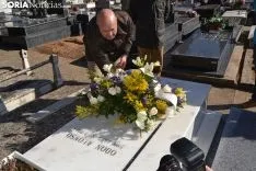 Homenaje a Antonio Machado y Odón Alonso en el Cementerio de Soria.