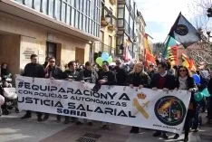 Foto 24 - Setecientas personas reclaman en Soria la equiparaci&oacute;n salarial de polic&iacute;as y guardias civiles