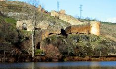 Muralla de Soria junto a la ribera del Duero