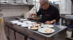 El restaurante Santo Domingo II ya ofreció el miércoles varios menús de Jueves Lardero. SN