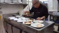 El restaurante Santo Domingo II ya ofreció el miércoles varios menús de Jueves Lardero. SN
