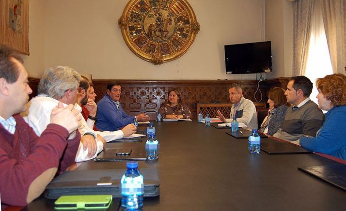 La Diputación expone ante AECOP las previsiones de sus obras públicas