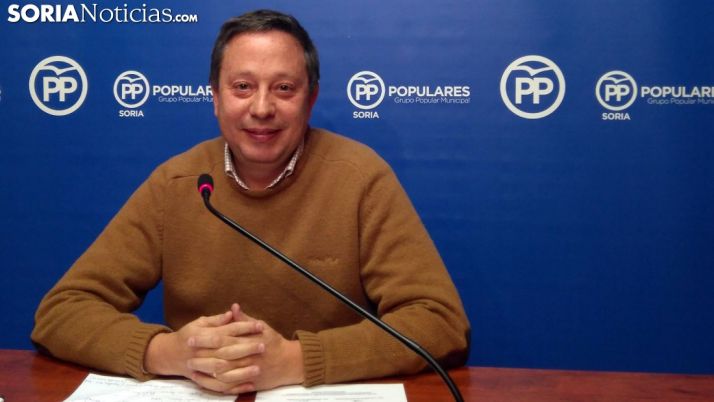 Adolfo Sainz, concejal del PP este lunes en rueda informativa. /SN