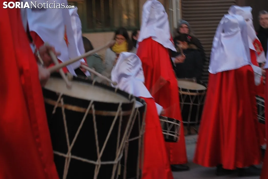 Una imagen del Vía Crucis de este Lunes Santo. /SN