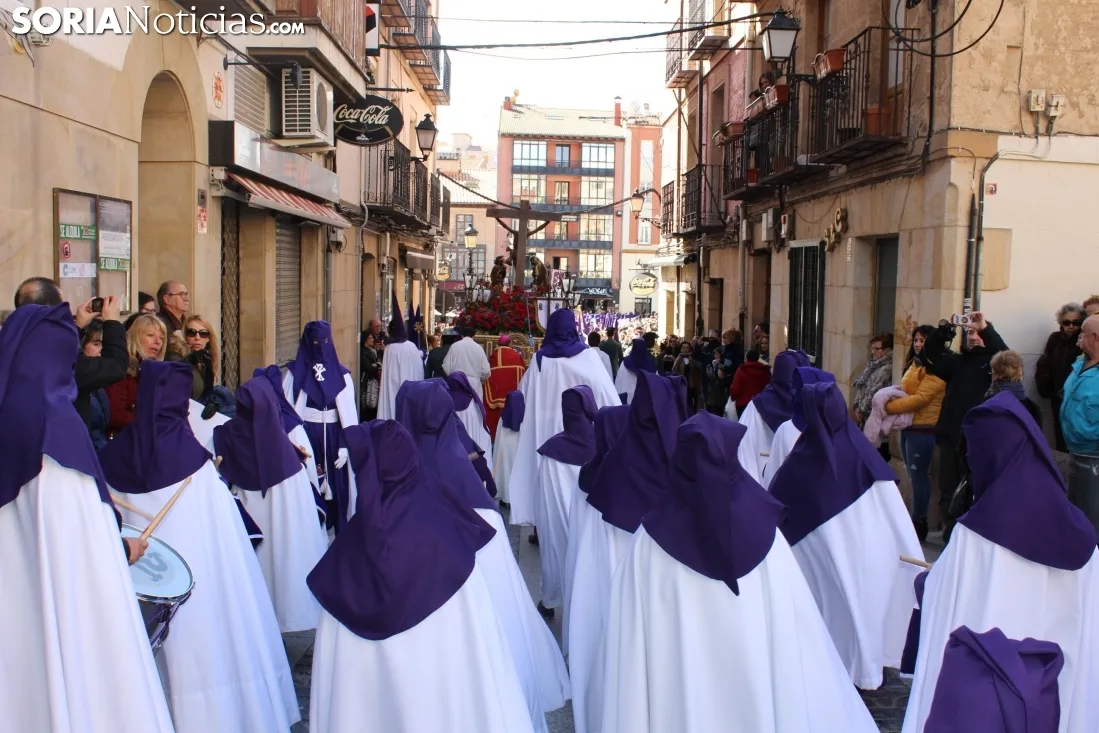 Procesión de la Cofradía de las Siete Palabras de Jesús en la Cruz. Soria Noticias. 