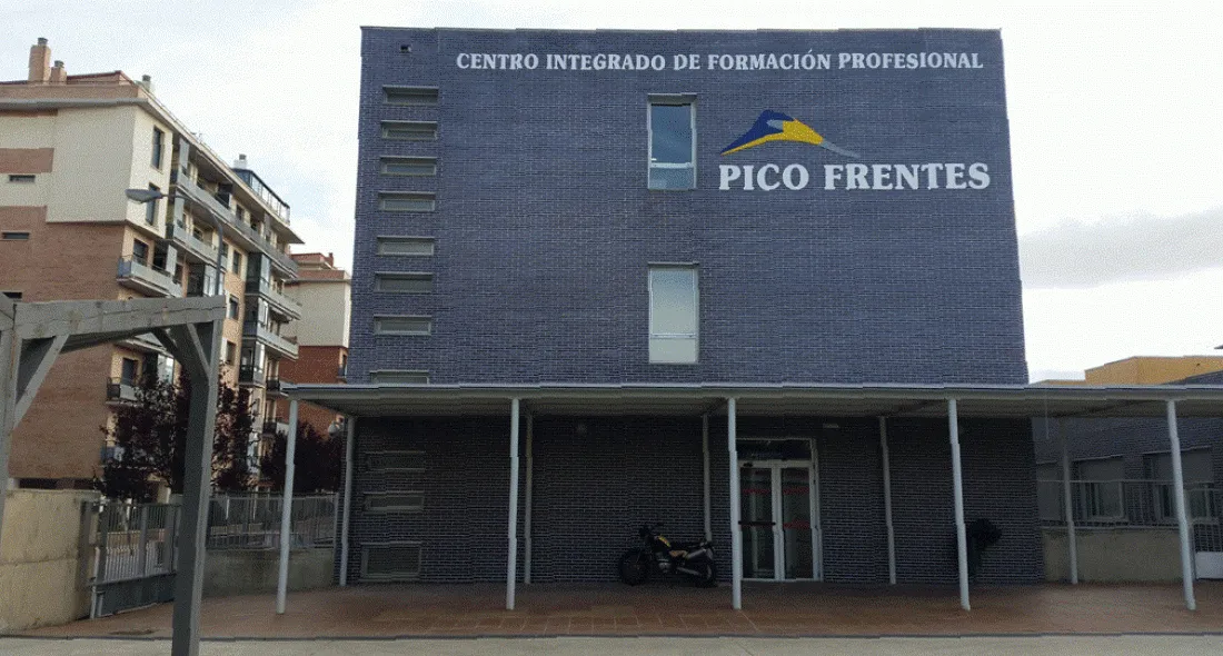 Foto 2 - El CIFP Pico Frentes, galardonado por la Junta en sus Premios de Prevenci&oacute;n de Riesgos Laborales