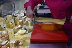 Foto 3 - La Casa de los Quesos: Un mundo de sabores dentro del Mercado Municipal