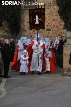 Una imagen del Vía Crucis de este Lunes Santo. /SN
