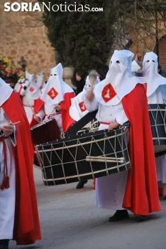 Una imagen del Vía Crucis de este Lunes Santo. /SN