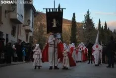 Una imagen del Vía Crucis de este Lunes Santo. /SN