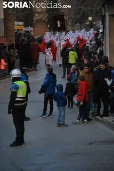 Una imagen del Vía Crucis de este Lunes Santo. /SN