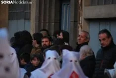 Una imagen del Vía Crucis de este Lunes Santo. /SN