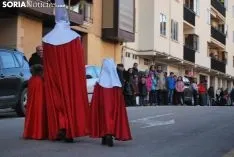Una imagen del Vía Crucis de este Lunes Santo. /SN