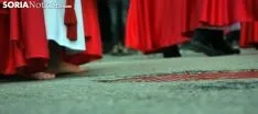 Una imagen del Vía Crucis de este Lunes Santo. /SN
