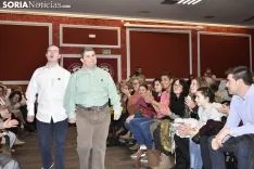 Desfile de Tocados y Trajes de Baile Míticos de Ande 2018.