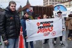 Concentración por unas pensiones dignas, en la plaza de Mariano Granados.