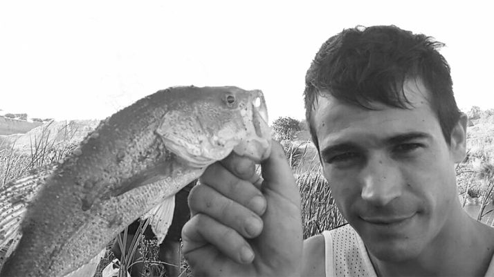 Juanjo Ballesta, con una de sus capturas.