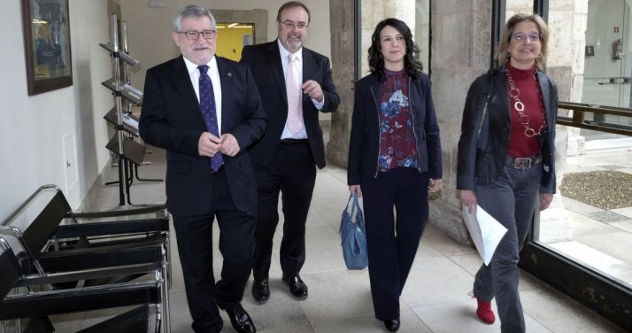 CyL, Castilla-La Mancha y Extremadura debaten sobre los problemas actuales de la enseñanza en España