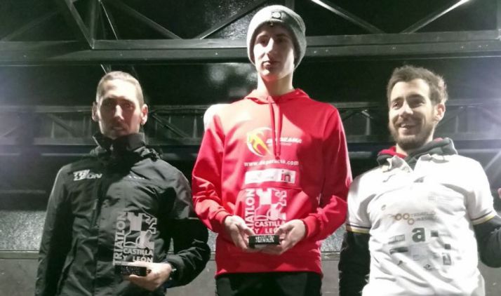 Alfonso Izquierdo, en lo alto del podio.