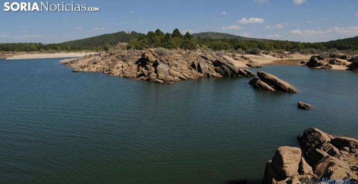 El agua supera ya el 50% de la capacidad del embalse