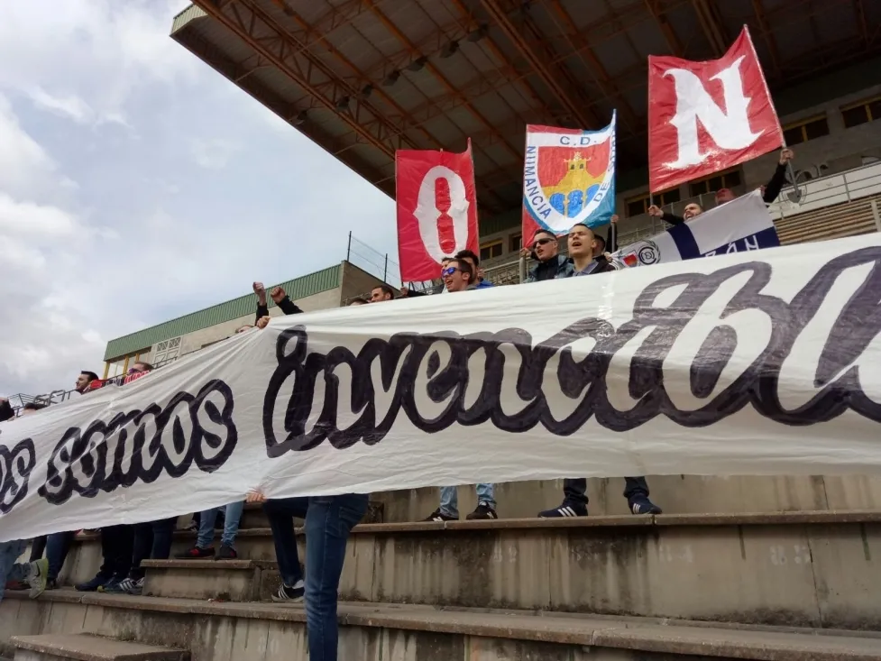 Los mimebros del Orgullo Numantino en los viejos Pajaritos. ON