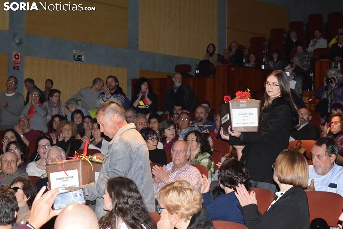 Foto 7 - GALER&Iacute;A DE IM&Aacute;GENES: Los familiares de las v&iacute;ctimas de la 'Fosa de los maestros' y de Abundio Andaluz han recibido sus restos mortales