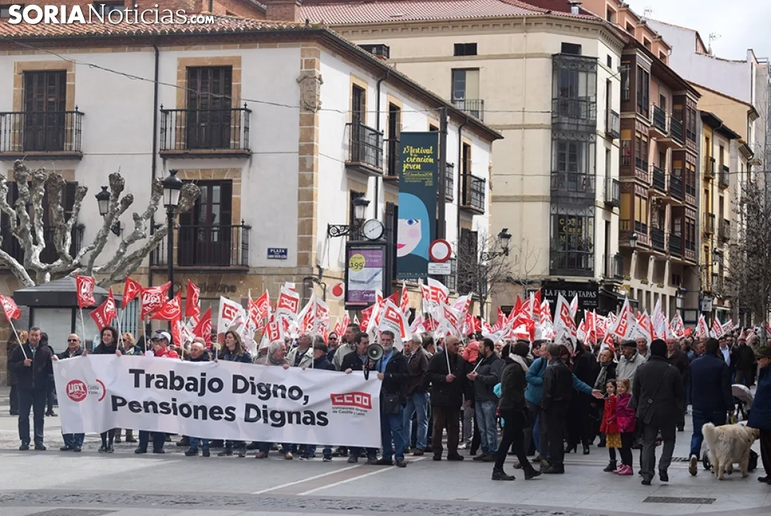 Manifestación para exigir pensiones más dignas.